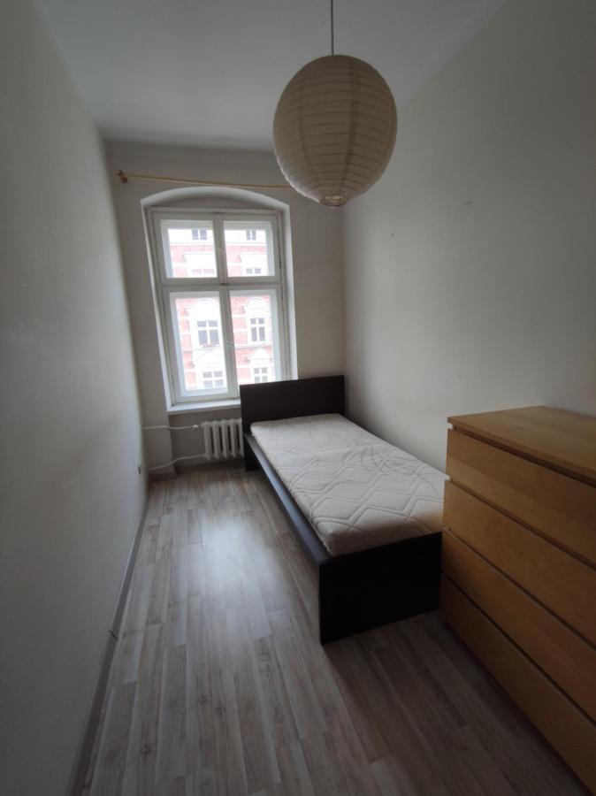 Przestronny Apartament Dla Czterech Osob Lägenhet Wrocław Exteriör bild