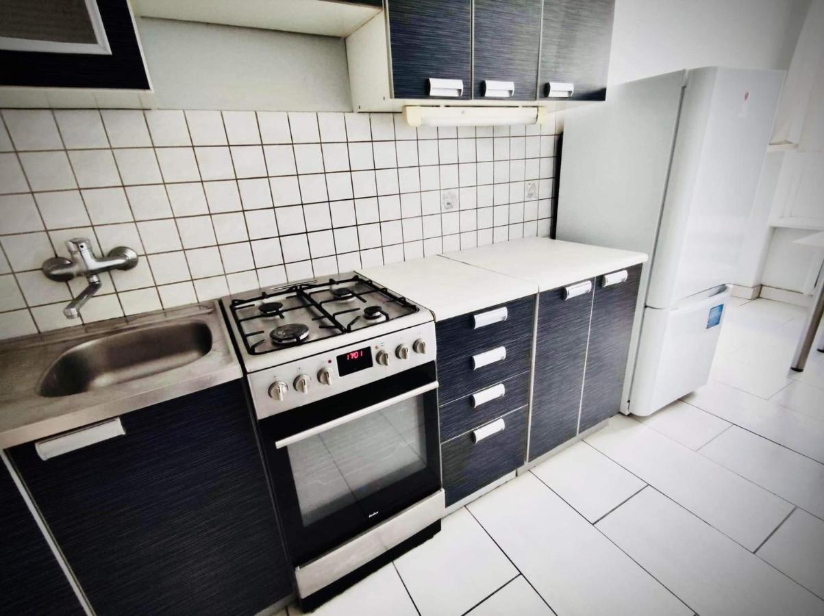 Przestronny Apartament Dla Czterech Osob Lägenhet Wrocław Exteriör bild