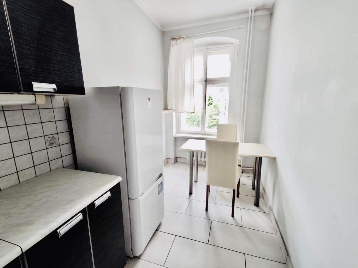 Przestronny Apartament Dla Czterech Osob Lägenhet Wrocław Exteriör bild